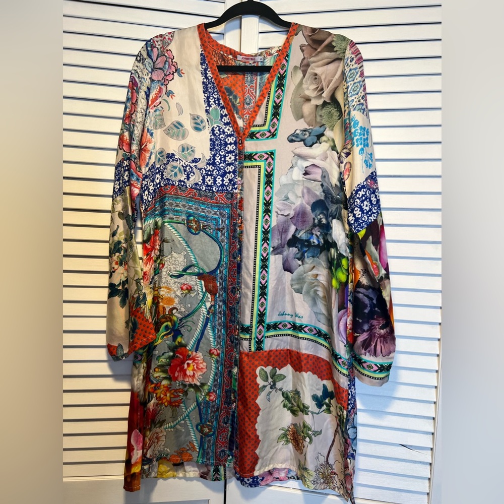 Johnny was tunic, multicolored, size small
